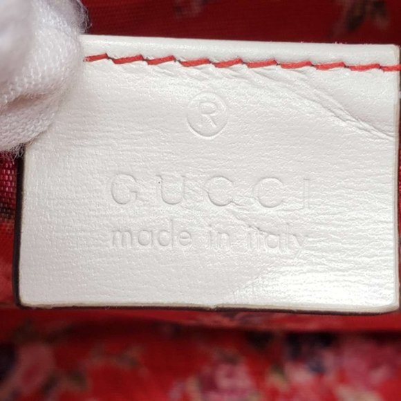 Authentic Gucci Quilted Small Crossbody Bag - Picture 13 of 15